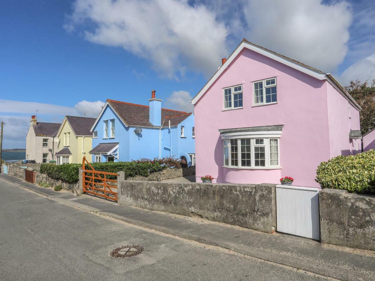 The Pink House Villa Rhosneigr Exterior photo