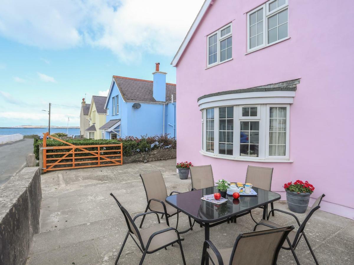 The Pink House Villa Rhosneigr Exterior photo