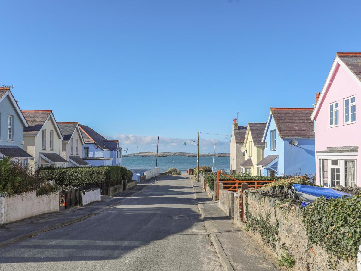 The Pink House Villa Rhosneigr Exterior photo